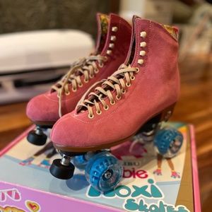 Moxi Roller Skates / Never Worn / Malibu Barbie Strawberry Pink Roller Skate